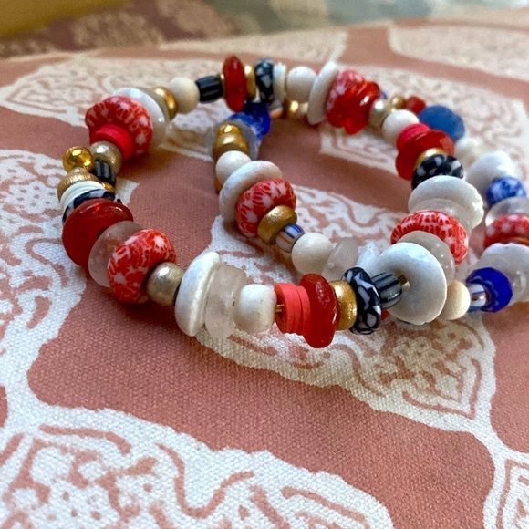 Handmade bracelet set, red,white, blue, African glass beads 2 bracelets … - Picture 4 of 14